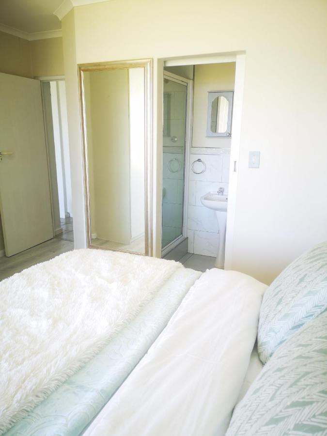 Apartment Family Beachfront Leisure Bay Cape Town