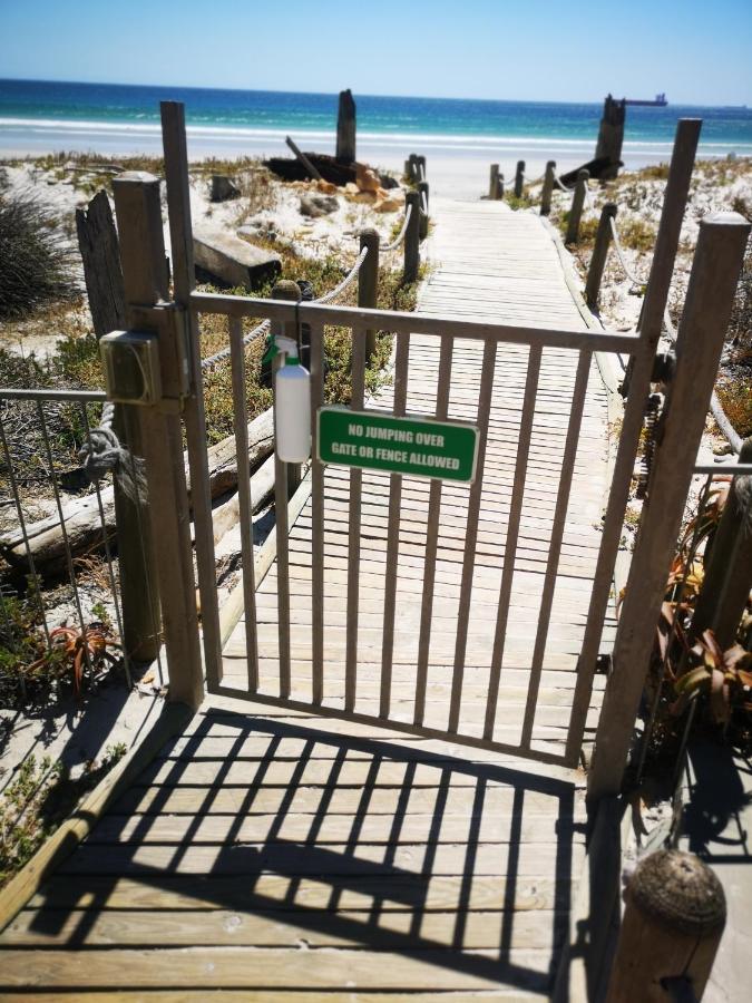 Family Beachfront Leisure Bay * Cape Town