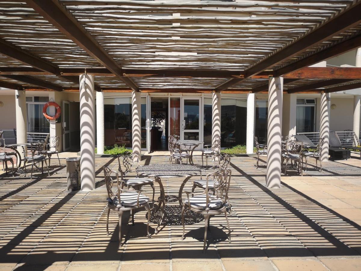 Family Beachfront Leisure Bay Apartment