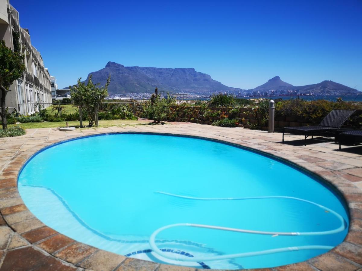 Family Beachfront Leisure Bay * Cape Town